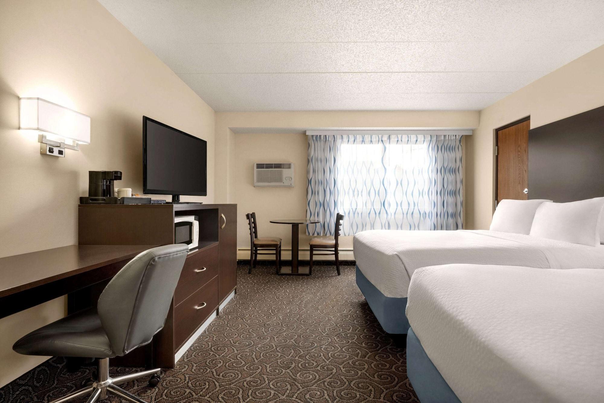 Days By Wyndham Collins Hotel Fort Collins